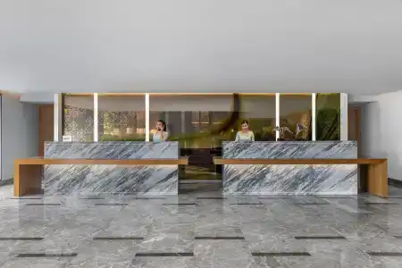 Courtyard by Marriott North - 13