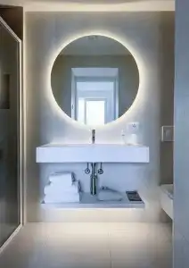 Regina - 100
