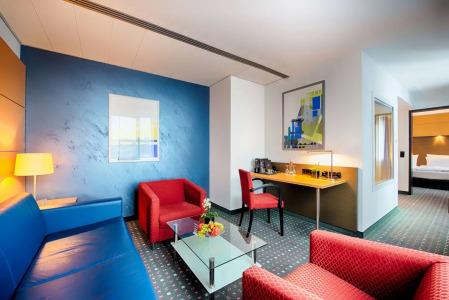 Ramada by Wyndham Essen - 11