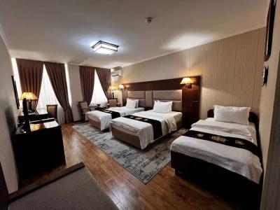Zargaron Plaza - 73