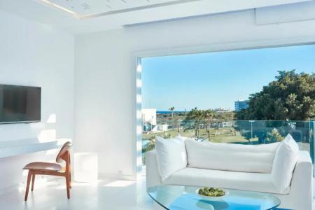 So White Club Resort - 51