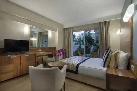 Trendy Side Beach - 7