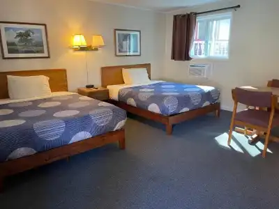 A Holiday Motel - 27