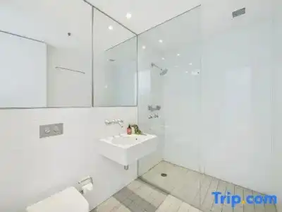 ULTIQA Air On Broadbeach - 380