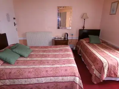 Averon Guest House - 32