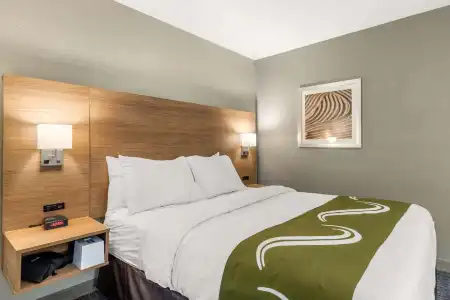 Days Inn by Wyndham San Antonio Downtown - 22