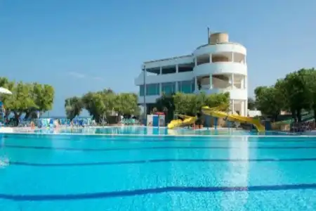 Cala Corvino Resort - 11