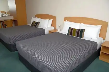 Greenlane Manor Motel - 56