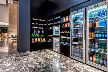 Courtyard by Marriott Brno - 10