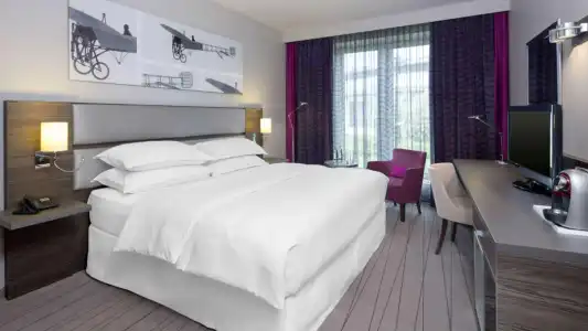 Sheraton Duesseldorf Airport - 1