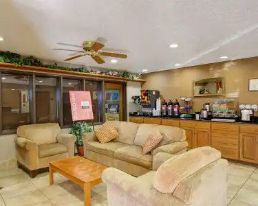 Comfort Inn Austin - 1