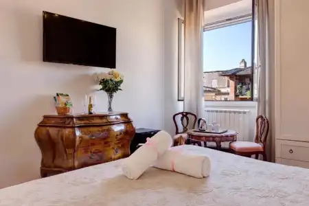 Little Rhome Suites - 42