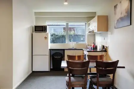 Ellerslie Palms Motel - 39
