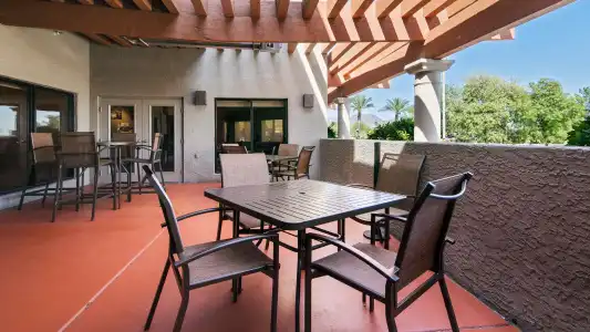 Best Western Plus Scottsdale Thunderbird Suites - 21