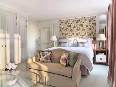 The Dorchester - 9