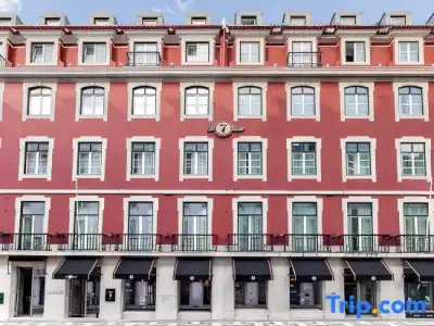 The 7, Suites, Studios & Apartments - 12