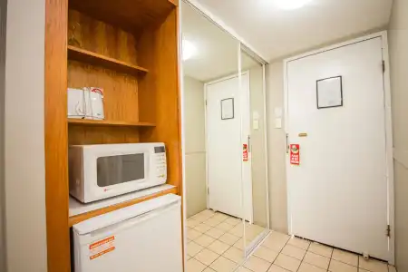 The Cosmopolitan Motel and Serviced Apartments - 19