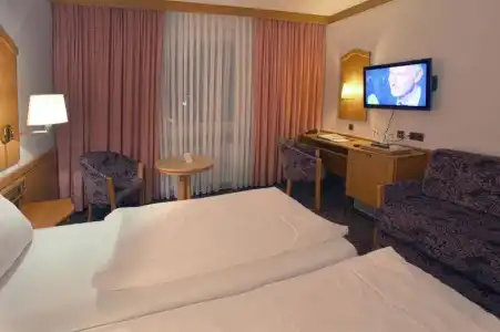 Hotel-Restaurant Esbach Hof - 4