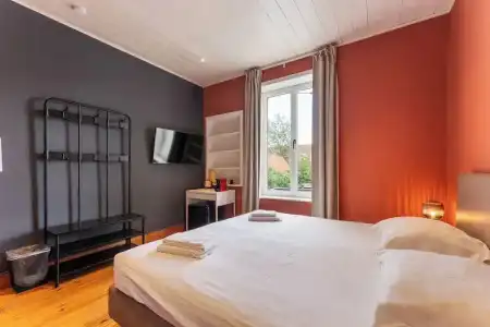 Lake Suites - 28