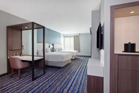 SpringHill Suites by Marriott Huntington Beach Orange County - 40