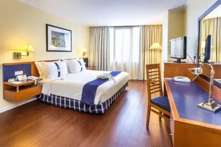 Holiday Inn Lisbon by IHG - 109