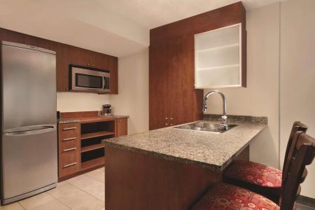 Embassy Suites Montréal by Hilton - 23