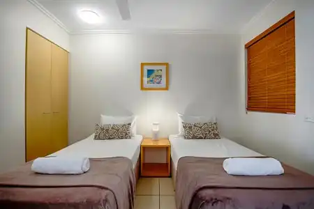 Rolling Surf Resort - 327