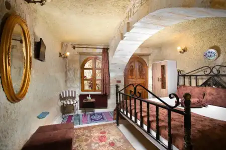 Romantic Cave - 77
