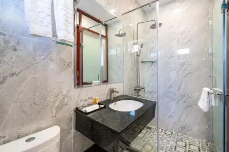 Emerald Central - 7