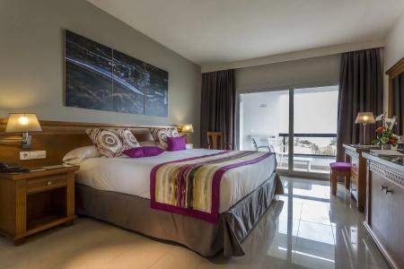 Grand Palladium Palace Ibiza Resort & Spa - 6