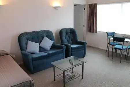 Riverview Motel - 2