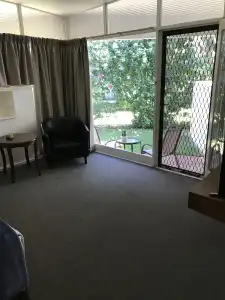 Ocean Breeze Motel - 25