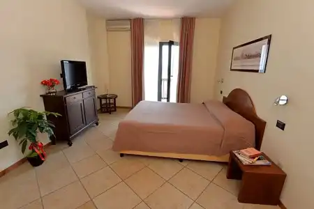 Miramare Residence Guest House - 29