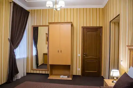 Dvoryanskiy - 13