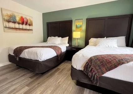 Castlewood Inn - 60