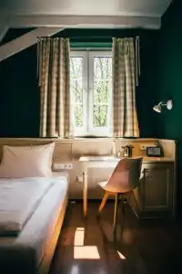 Boutique-Bayerischer Hof - 25