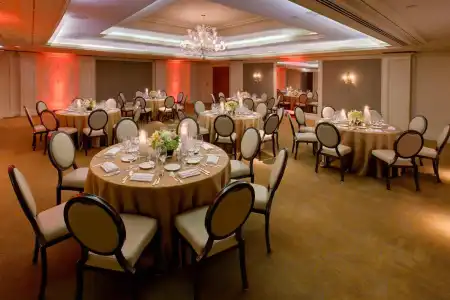 Omni Berkshire Place - 25