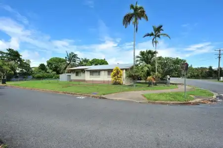 Seascape Holidays - 53 Reef Street - 31