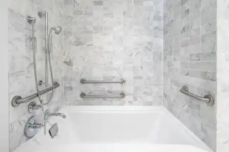 Smyth Tribeca - 103
