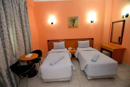 Dubai Youth Hostel - 10