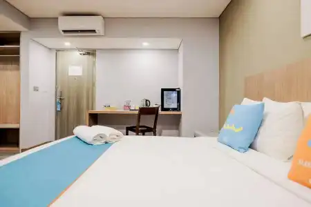 RedDoorz Premium near CBD Puri Indah - 5