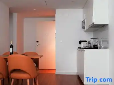 The 7, Suites, Studios & Apartments - 65