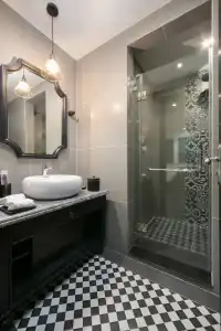 JM Marvel & Spa - 45