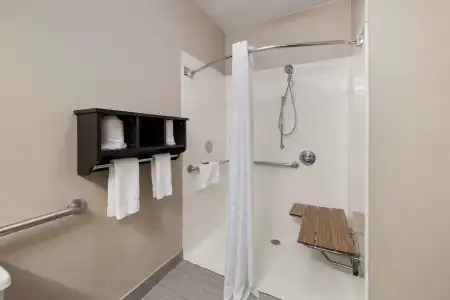Comfort Suites Plano East - Richardson - 9