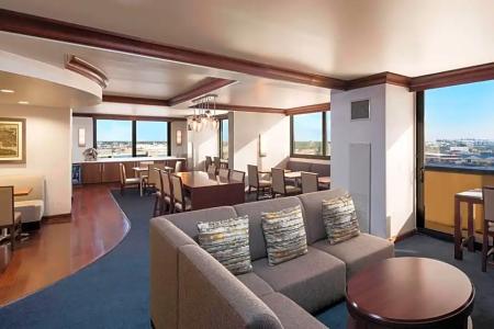 Sheraton Norfolk Waterside - 73