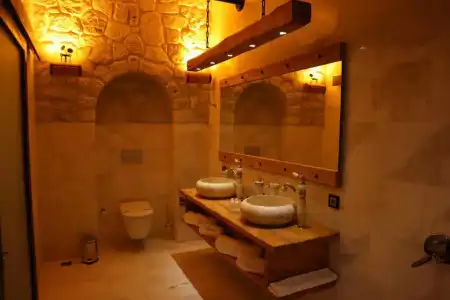 Safran Cave - 32