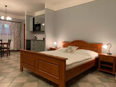 Pension Amadeus - 65