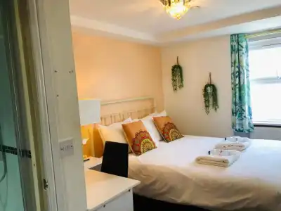 Grand Pier Guest House - 24