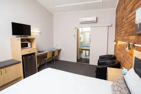 Downs Motel - 5