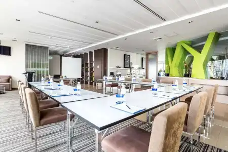 Hilton Garden Inn Bangkok Silom - 44